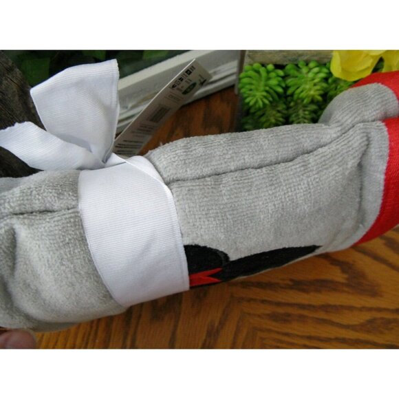 New Disney Minnie Mouse Red, Gray, Black Plush Bathroom Hand Towels Set of 2 - Picture 7 of 7
